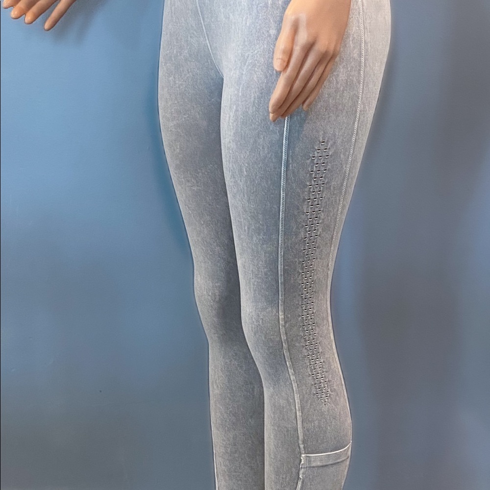 NEW FREE PEOPLE High-Rise 7/8 Good Karma 2-Pocket Leggings and Karma bra $136 - Picture 8 of 16